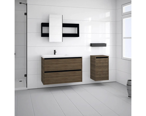 Modernes Badezimmer mit Waschtischunterschrank, Spiegelschrank und Hochschrank