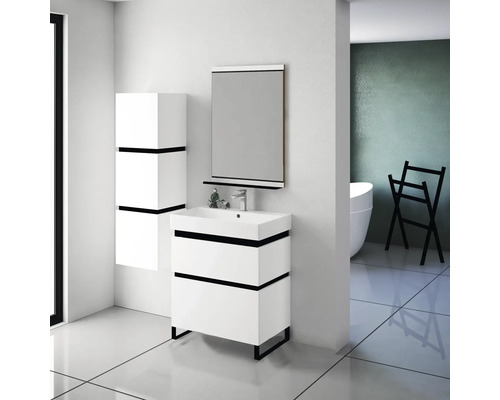 Modernes Badezimmer mit weißem Waschtisch, Spiegelschrank und Hochschrank