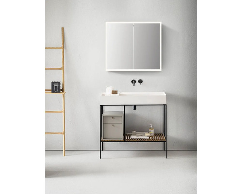 Badezimmerwaschtisch mit Waschbeckenunterschrank, Spiegelschrank und Holzleiter