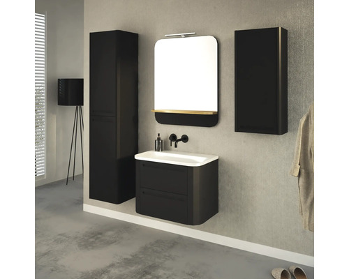 Badezimmer mit Waschtisch, Spiegel, Hochschrank und Hängeschrank in dunkler Ausführung.