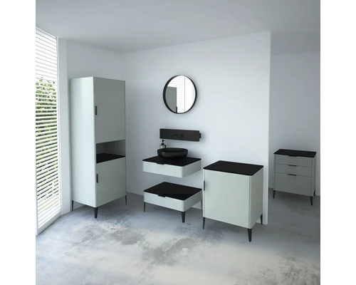 Badezimmer-Set mit Waschtisch, Unterschrank, Spiegelschrank und Kommode in hellem Design