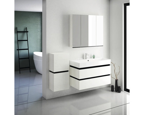 Modernes Badezimmer mit Waschbeckenunterschrank, Spiegelschrank und zusätzlichem Schrankelement.