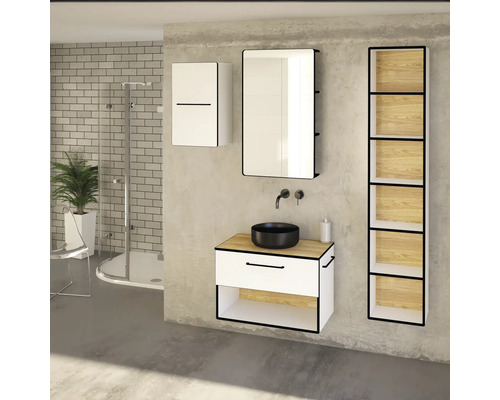 Modernes Badezimmer mit Waschtisch, Spiegel, Hängeschrank und Regal