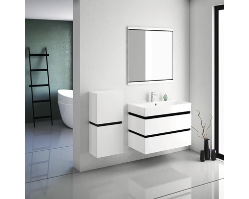 Modernes Badezimmer mit weißem Waschtisch, Spiegelschrank und Hochschrank