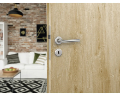 Detailansicht einer Innentür mit Türgriff und Schlüsselloch