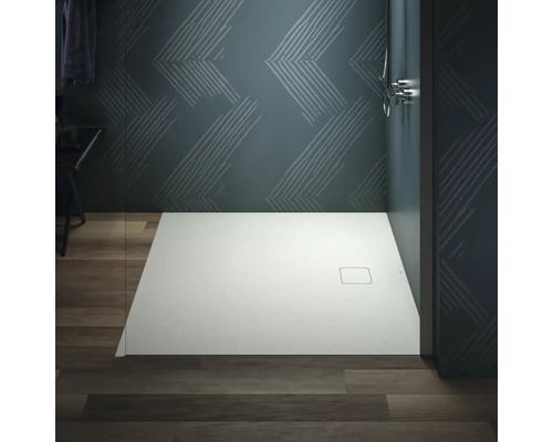 Begehbare Dusche mit flacher Duschwanne