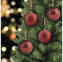 Dekorierter Weihnachtsbaum mit roten Christbaumkugeln