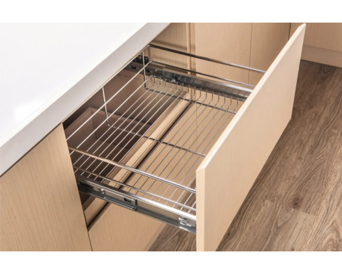 Küchenschrankauszug mit Drahtkorb