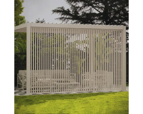 Pergola mit Lamellenwänden im Garten