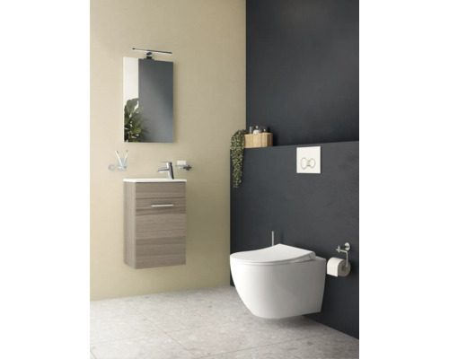 Modernes Badezimmer mit Waschbeckenunterschrank, Spiegel, Wand-WC und Aufbewahrung