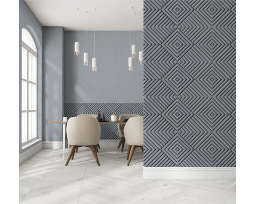 Esszimmer mit Wandpaneelen in Diamantform, Esstisch und Stühlen.