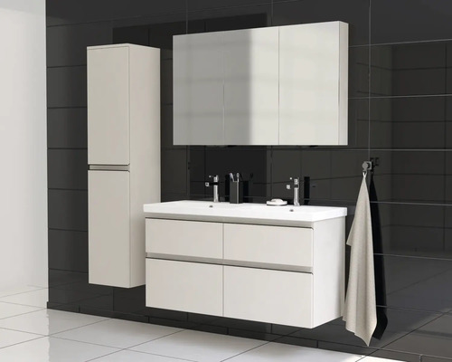 Modernes Badezimmerensemble mit Waschtisch, Spiegelschrank und Hochschrank
