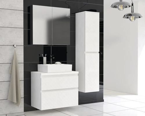 Modernes Badezimmer mit Waschtisch, Spiegelschrank und Hochschrank