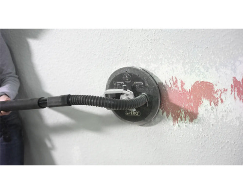 Wandschleifer im Einsatz an einer Wand