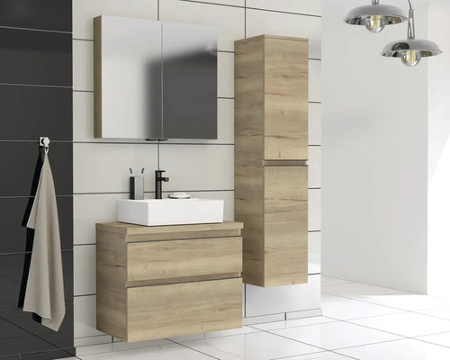 Badezimmer mit Waschtischunterschrank, Aufsatzwaschbecken, Spiegelschrank und Hochschrank in Holzoptik