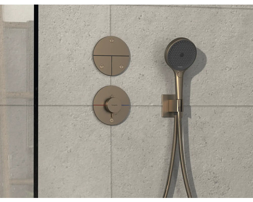 Brausegarnitur mit runder Handbrause und Thermostatarmatur