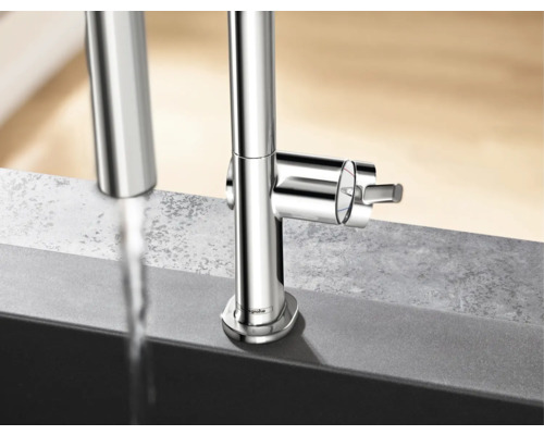 Spültischarmatur aus Metall mit Wasserhahn