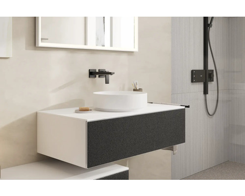 Modernes Badezimmer mit Aufsatzwaschbecken, Waschtischunterschrank und Armatur