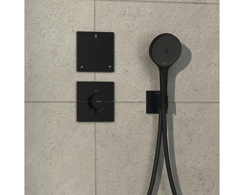 Brausegarnitur mit Thermostat und Bedienelementen zur Dusche
