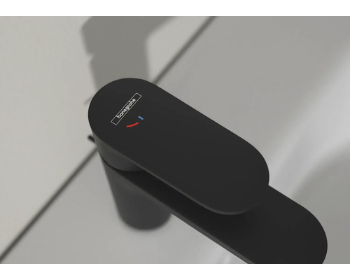 Hansgrohe Logo auf einem schwarzen Wasserhahn