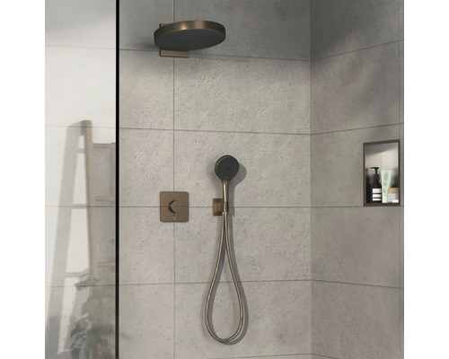 Dusche mit Kopfbrause, Handbrause und Thermostatarmatur