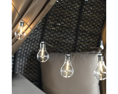 Lichterkette mit Glühbirnen für den Außenbereich