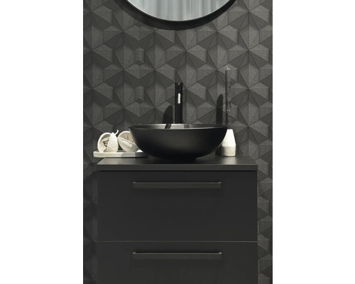 Modernes Badezimmer mit Unterschrank, Aufsatzwaschbecken und geometrischer Wandgestaltung