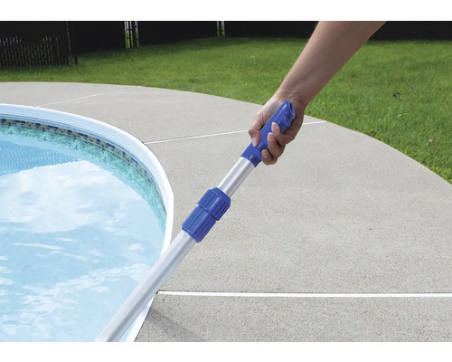 Poolkescher Teleskopstange im Einsatz