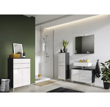 Helles Badezimmer mit Dusche, Waschtisch und Badmöbeln in modernem Design