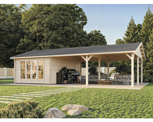 Garten Szene mit einem Holz Gartenhaus und einem überdachten Sitzbereich mit Gartenmöbeln und Grill
