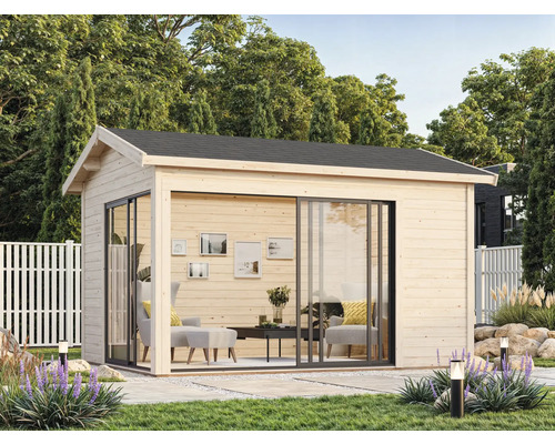 Modernes Gartenhaus aus Holz mit großen Glasschiebetüren und Flachdach