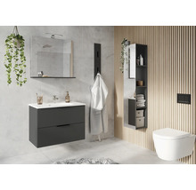 Modernes Badezimmer mit Waschtisch, Spiegel, Hänge-WC und Stauraumelement