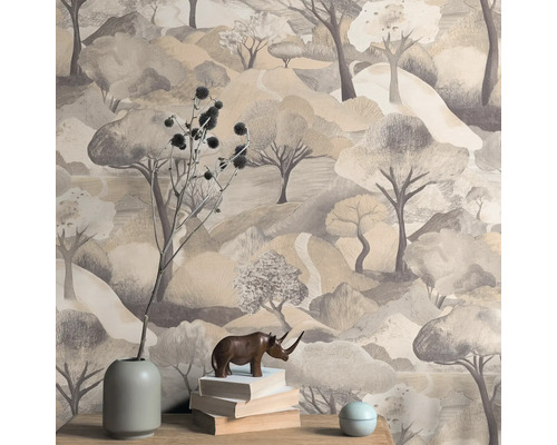 Tapete mit Baumlandschaftsmuster an der Wand