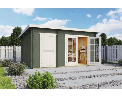 Gartenhaus aus Holz mit Doppeltür und Einzeltür vor blauem Himmel