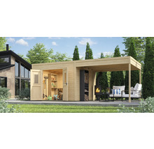 Holzgartenhaus mit Geräteschuppen, Kamin und Sitzbereich im Garten