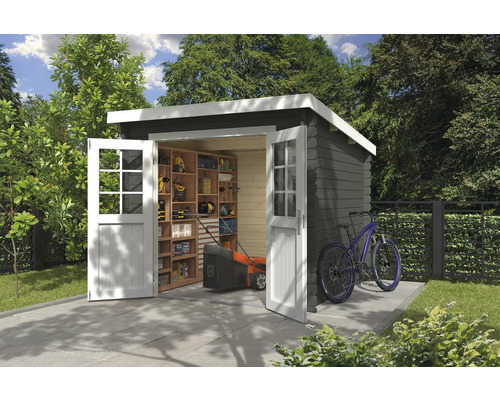 Gartenhaus aus Holz mit Regalen, Rasenmäher und einem Fahrrad im Garten
