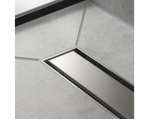 Edelstahl Duschrinne im Badezimmerboden