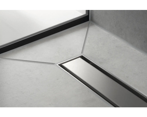 Edelstahl Duschrinne im modernen Badezimmer