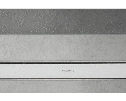 Detailansicht einer Duschrinne von Hansgrohe im Badezimmer