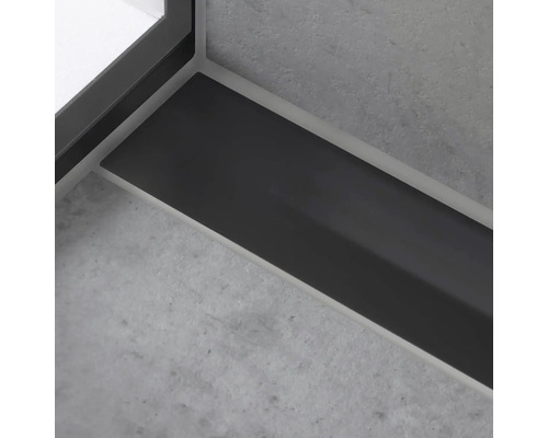 Detailansicht einer Fensterbank mit Fensterrahmen