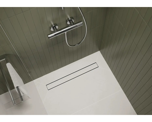 Ebenerdige Dusche mit Duschrinne