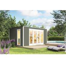 Modernes Gartenhaus aus Holz mit Fenster und Doppeltür, auf einer Rasenfläche.