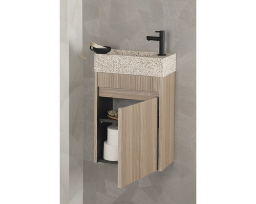 Waschtischkombination mit offenem Unterschrank, Waschbecken, Armatur, Seifenschale, Bürste und Toilettenpapier