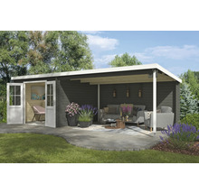 Modernes Gartenhaus mit überdachter Terrasse und offenen Türen