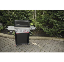 Weber Spirit Gasgrill auf einer Terrasse