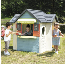 Spielhaus mit Kindern im Garten