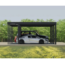Carport mit zwei geparkten Autos und Maßangabe
