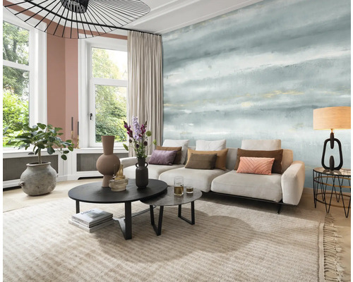 Wohnzimmer mit Sofa, Couchtisch und Wandbild im modernen Design