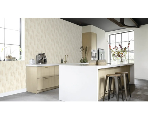 Moderne Küche mit Tapete, Kücheninsel und Barhockern