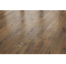 Verlegtes Laminat mit Holzstruktur